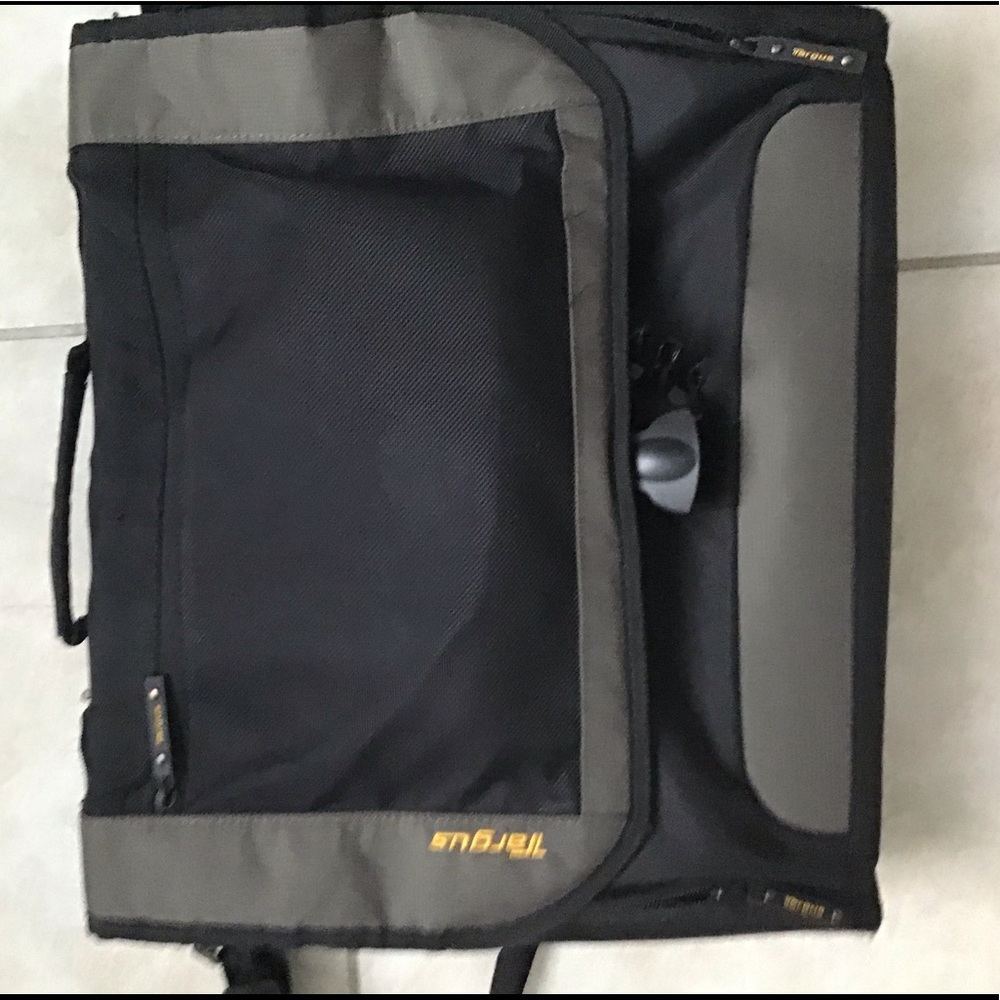 Targus Mega Laptop Briefcase with Shoulder Strap